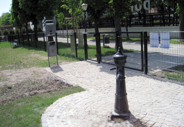 Hundezone-Heldenplatz